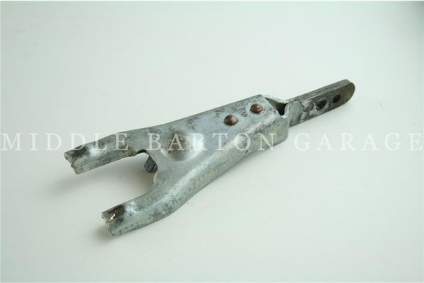 Clutch release arm -  850